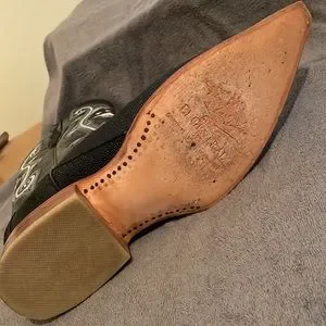 El General | Shoes | Official El General Stingray Skin  display picture 2